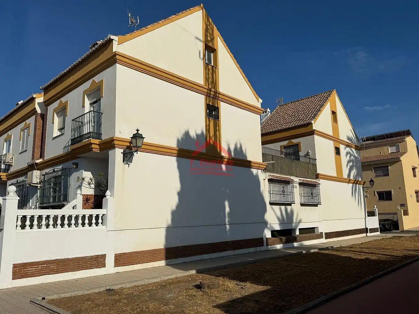 Vista exterior de Casa o xalet en venda en Vélez-Málaga amb Terrassa, Piscina i Forn