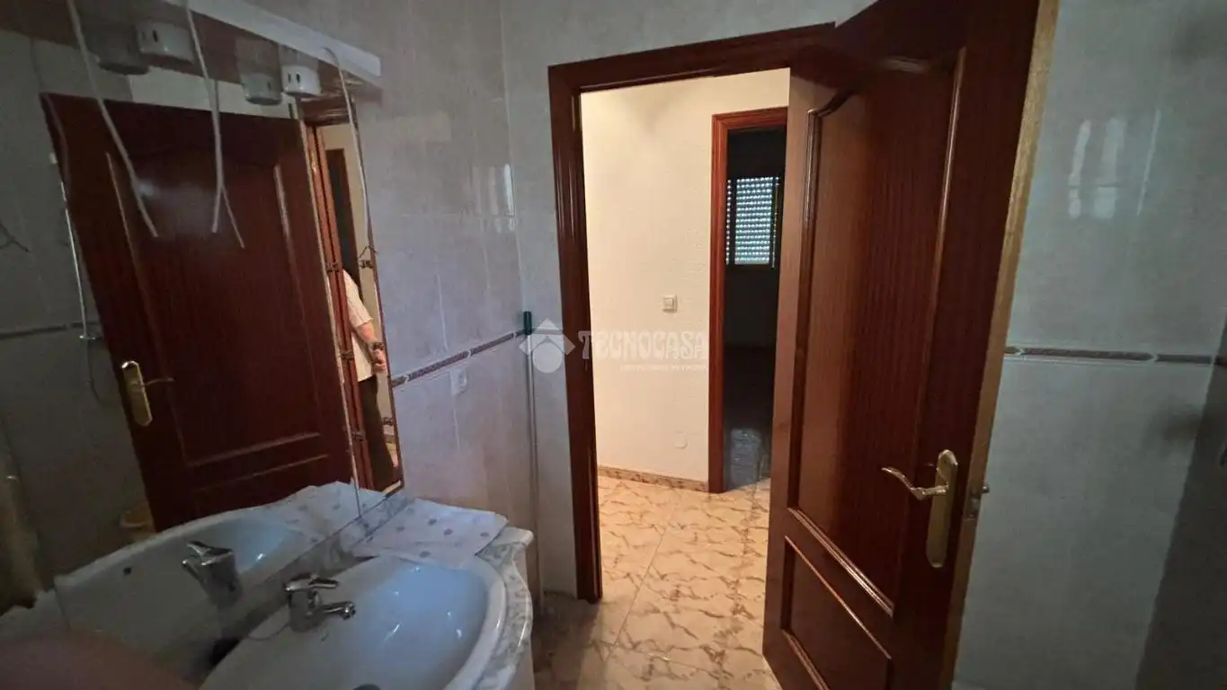 Baño de Piso en venta en Jaén con Balcón