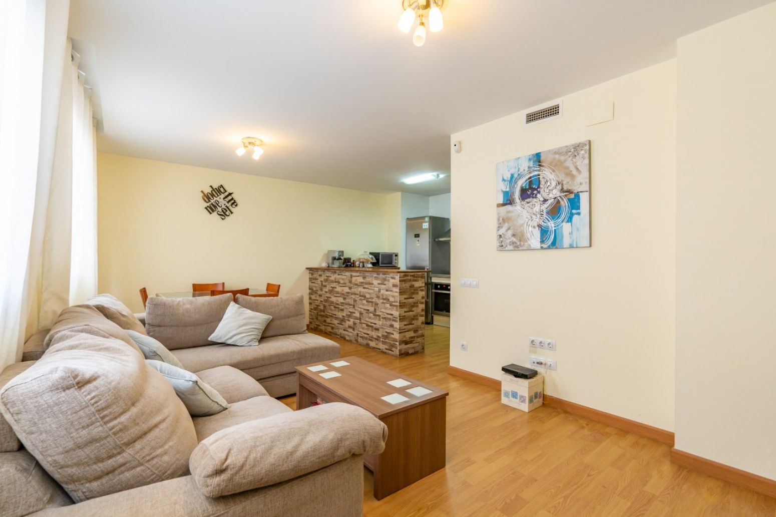 Sala d'estar de Pis en venda en Reus amb Aire condicionat i Parquet