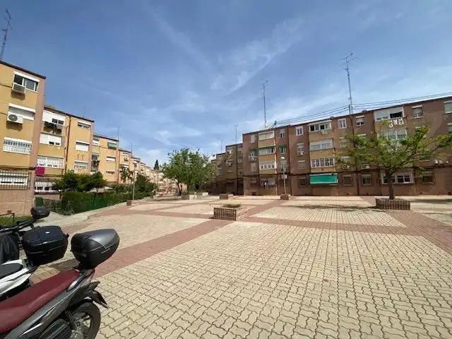 Vista exterior de Pis en venda en Madrid