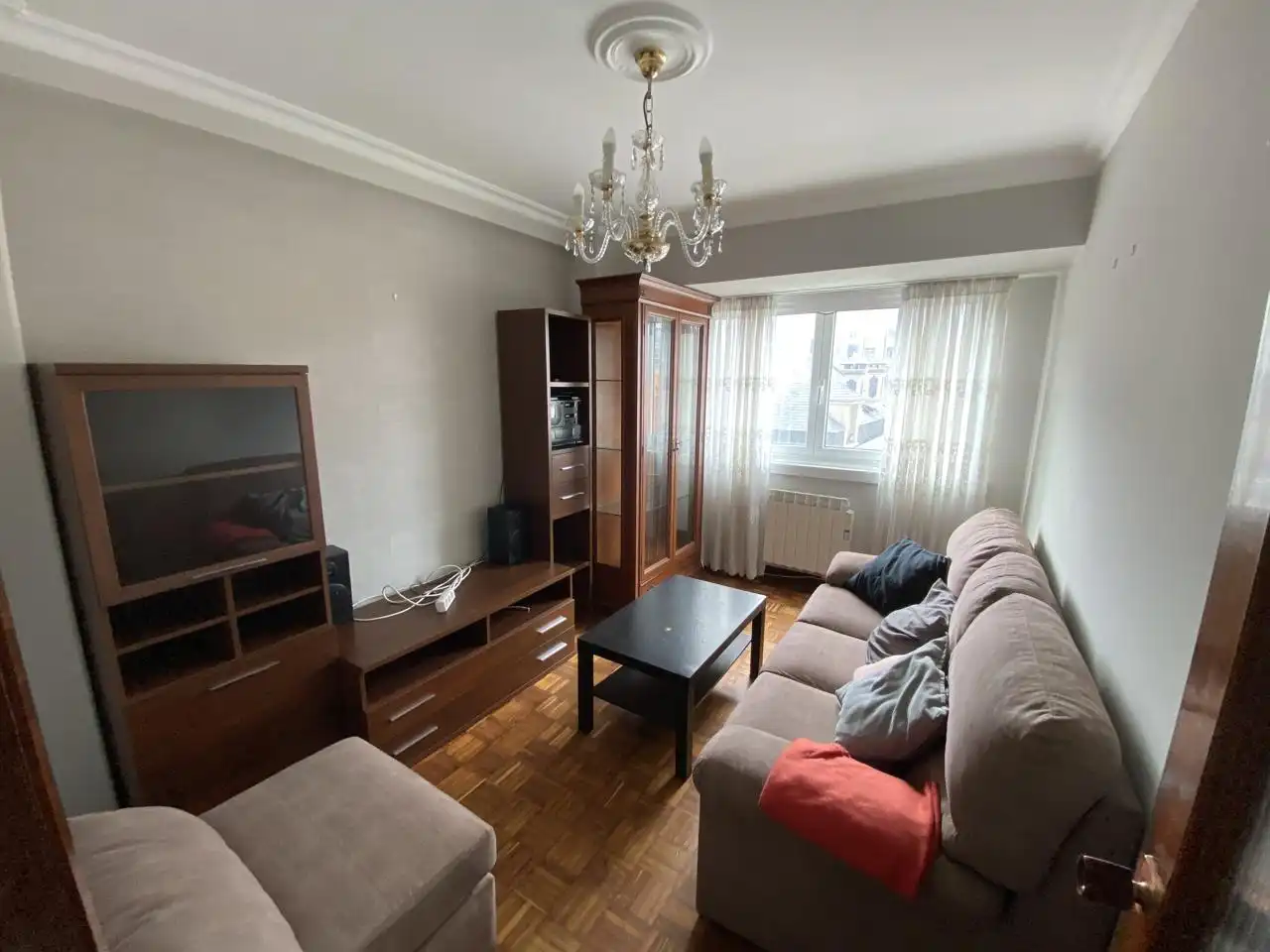 Sala d'estar de Pis de lloguer en A Coruña Capital  amb Calefacció i Moblat