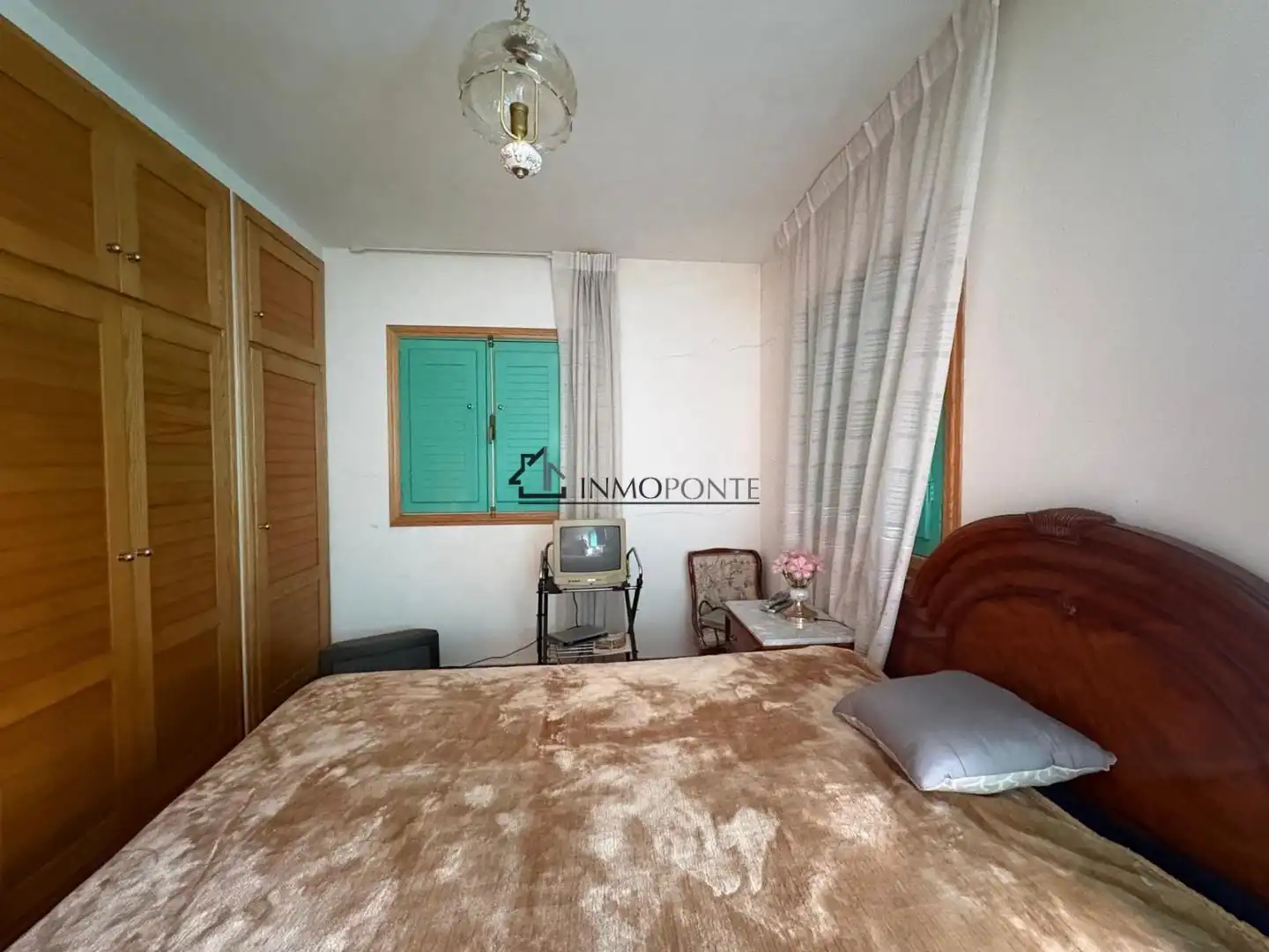 Habitación de Casa o chalet de alquiler en Pontevedra Capital  con Calefacción, Jardín privado y Amueblado