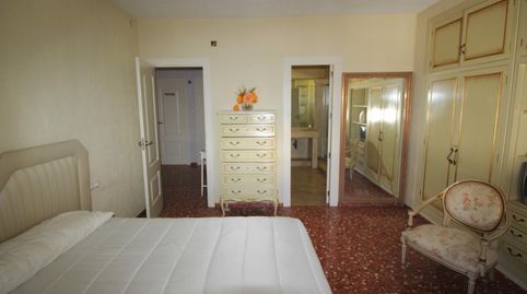 Amplio Chalet en Petrer Alicante con Parcela de 809 m2, imatge 3