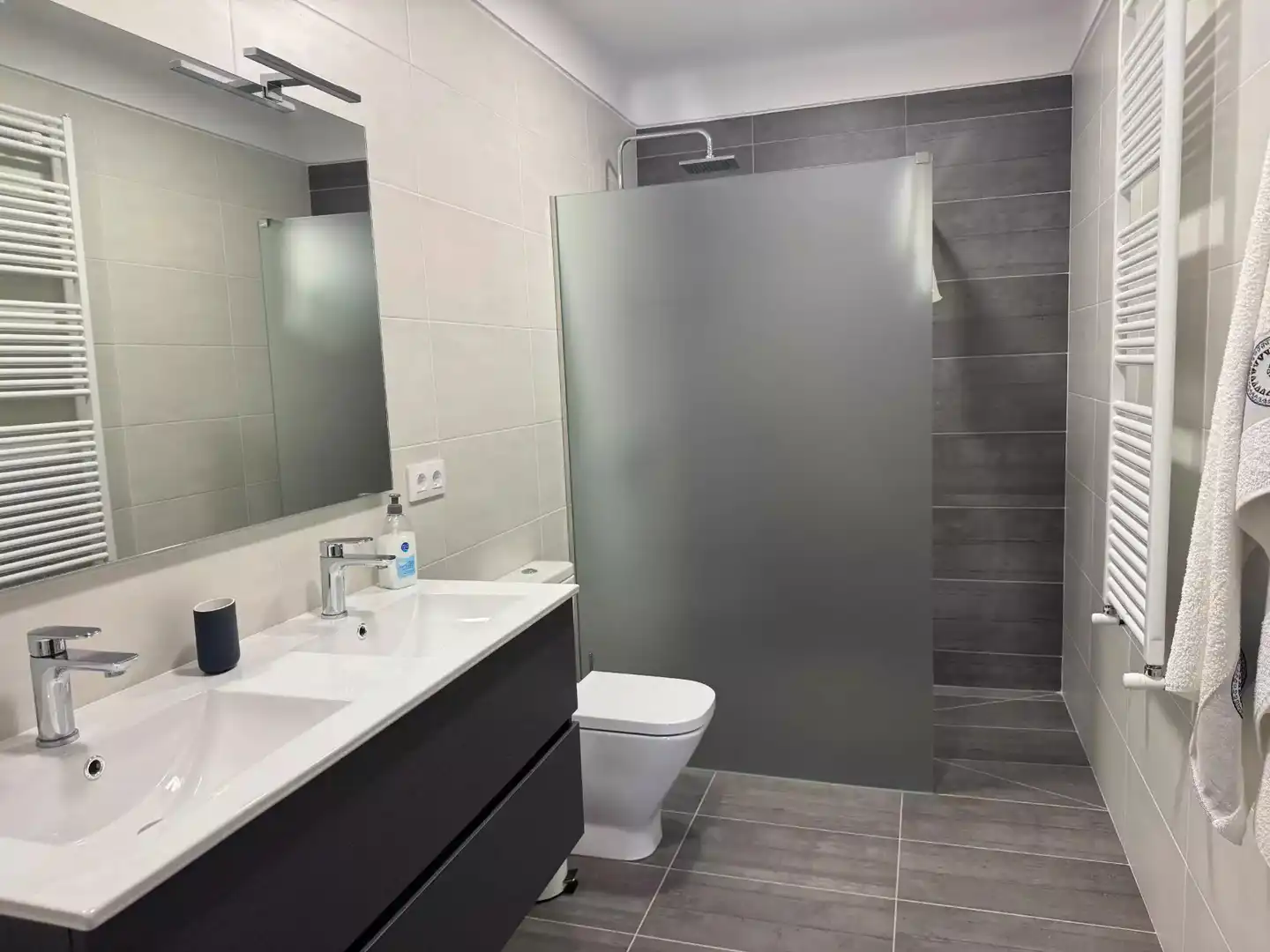 Bathroom of Houses for rent in Borrassà  with Air Conditioner, Heating and Terrace