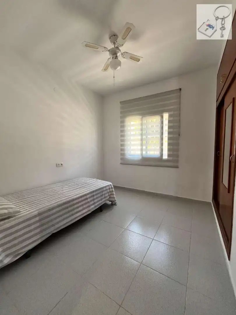 Dormitori de Casa o xalet en venda en Orihuela amb Aire condicionat, Terrassa i Moblat