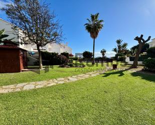 Jardí de Casa adosada en venda en Vélez-Málaga amb Traster i Piscina comunitària