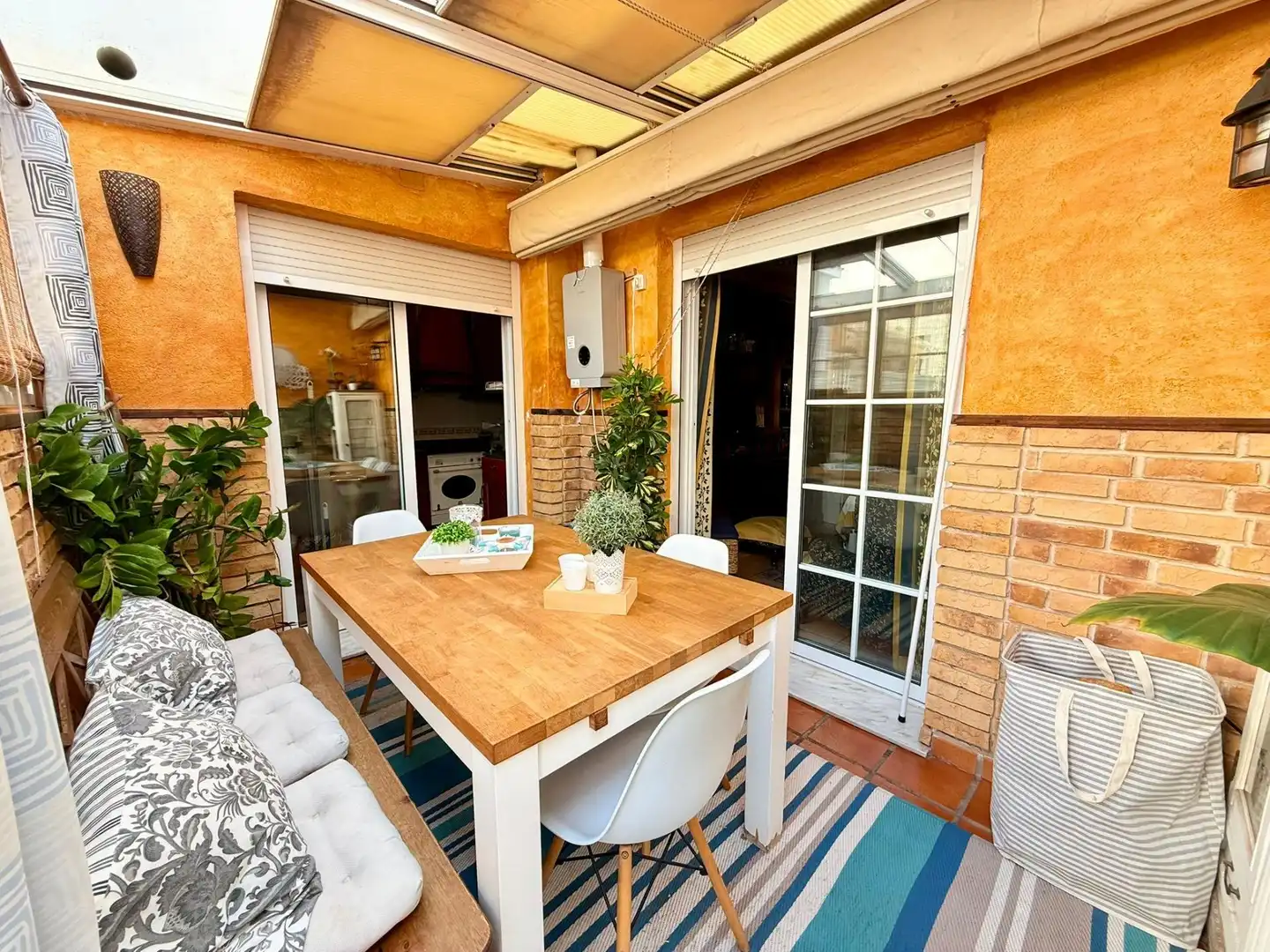 Terrace of Detached homes for sale in Roquetas de Mar  with Air Conditioner, Balcony and Community pool