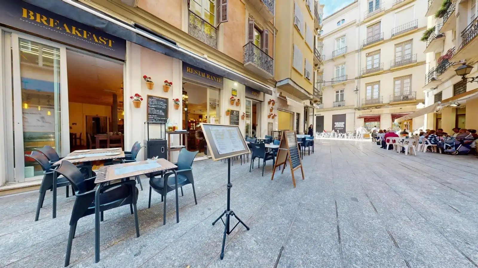 Terraza de Local en traspaso en Málaga con Aire acondicionado y Alarma