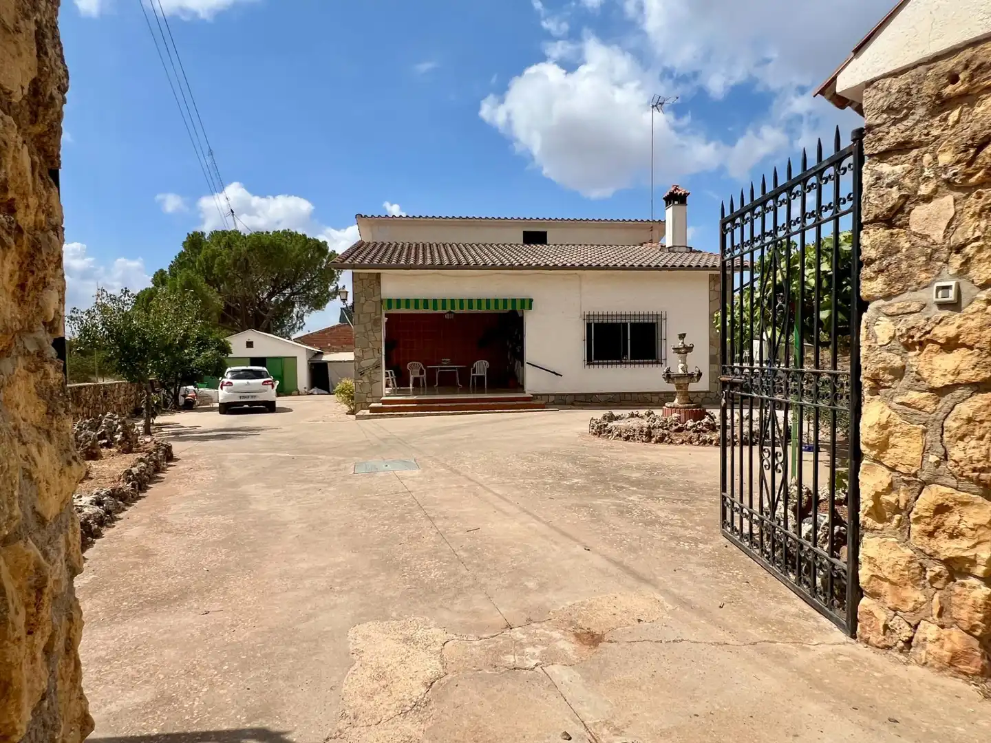 Villa mit Pool zum Verkauf in Hornachuelos