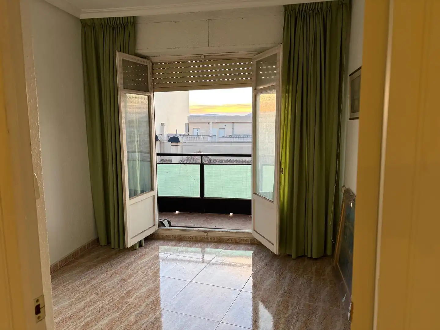 Habitación de Piso en venta en Villena con Aire acondicionado, Trastero y Balcón