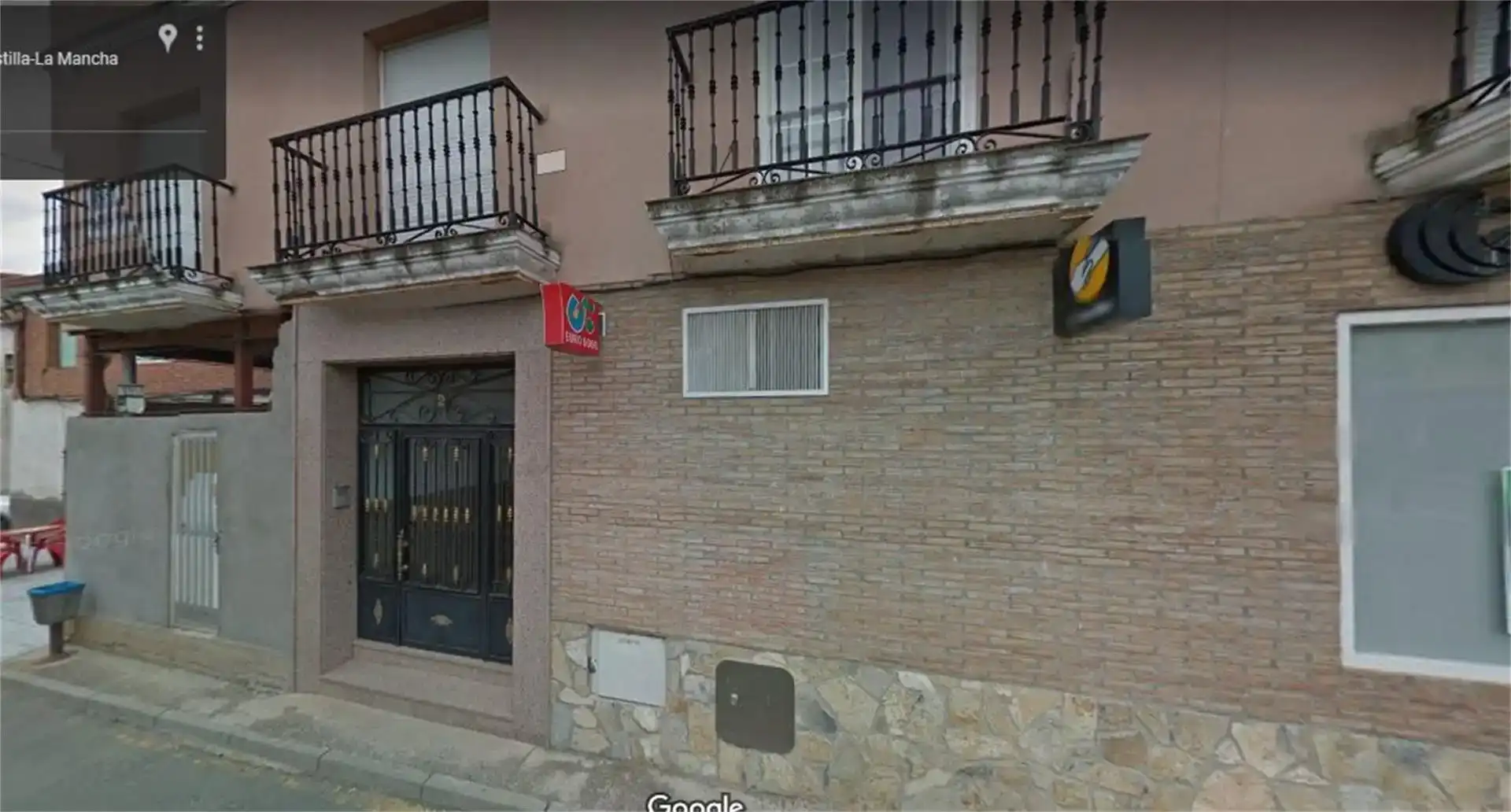 Vista exterior de Local en venda en Espinosa de Henares - pueblo
