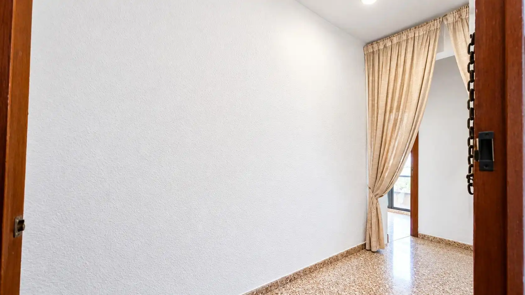 Wohnung zum Verkauf in Carlet mit Balkon