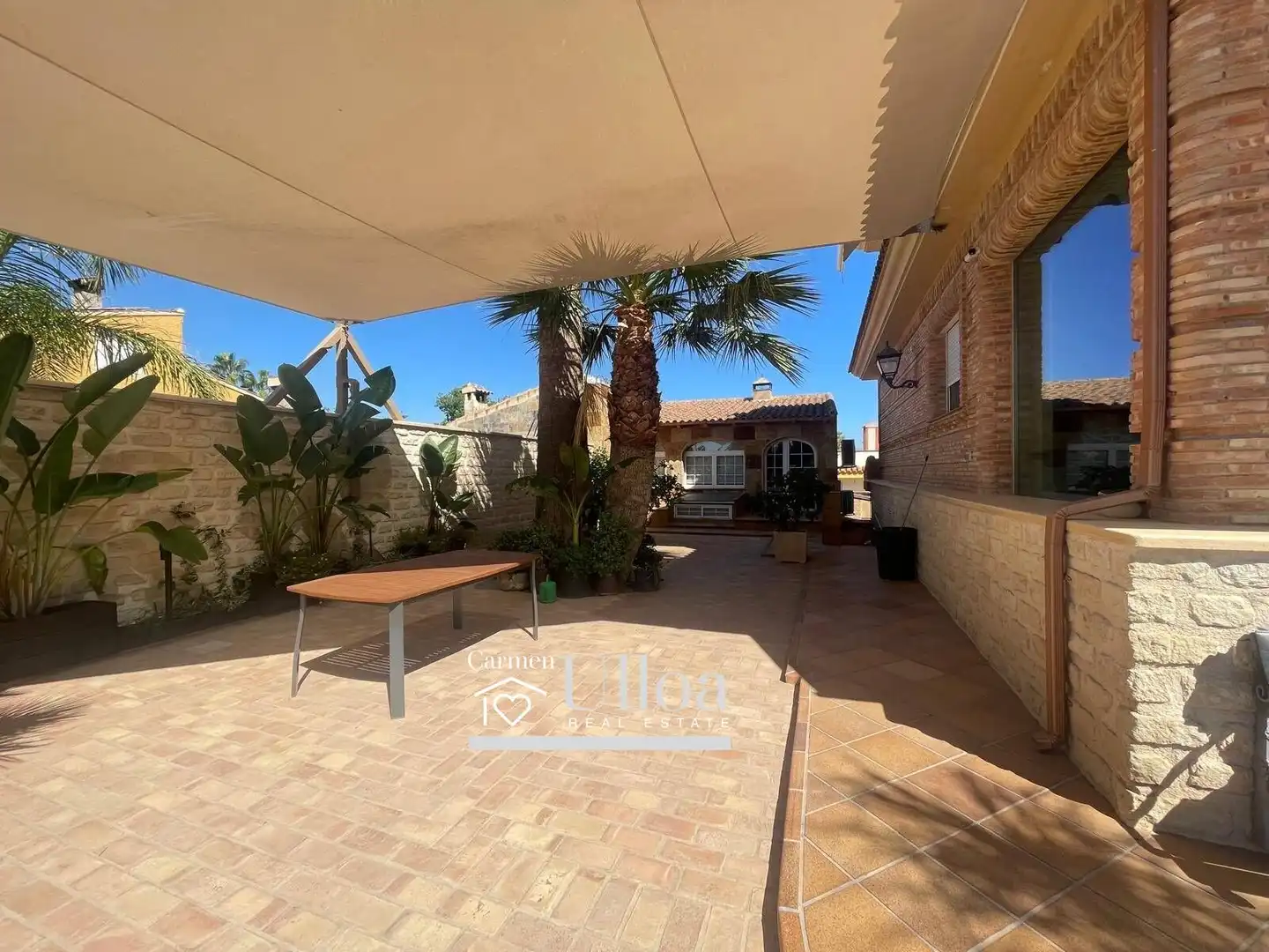 Exterior view of Houses for sale in San Vicente del Raspeig / Sant Vicent del Raspeig  with Air Conditioner, Heating and Private garden