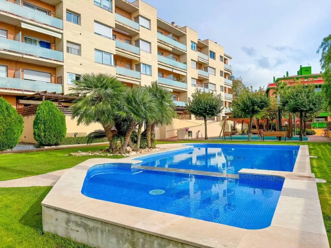 Penthouse with terrace for sale in Valls