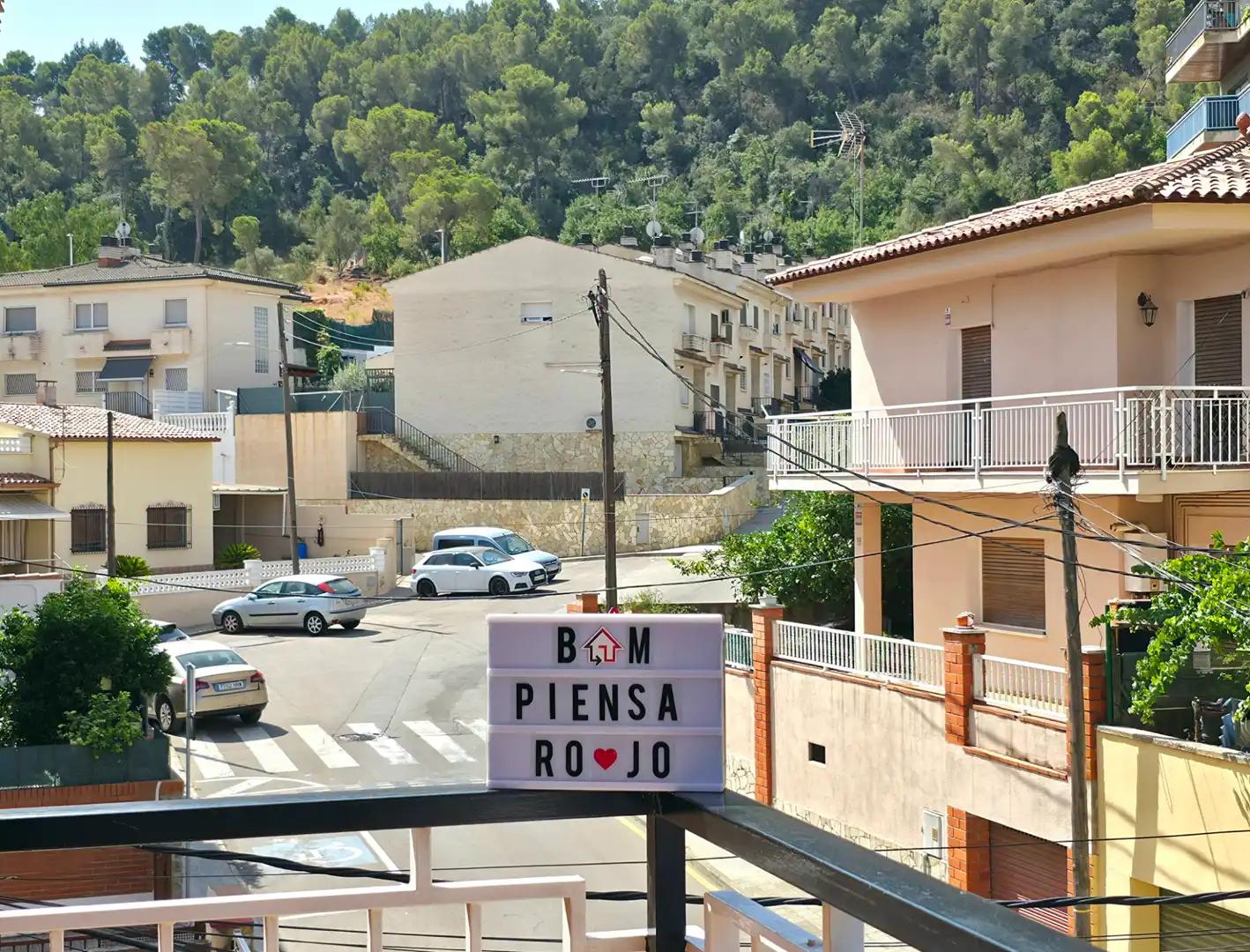 Vista exterior de Piso en venta en Sant Andreu de la Barca con Terraza, Horno y Balcón