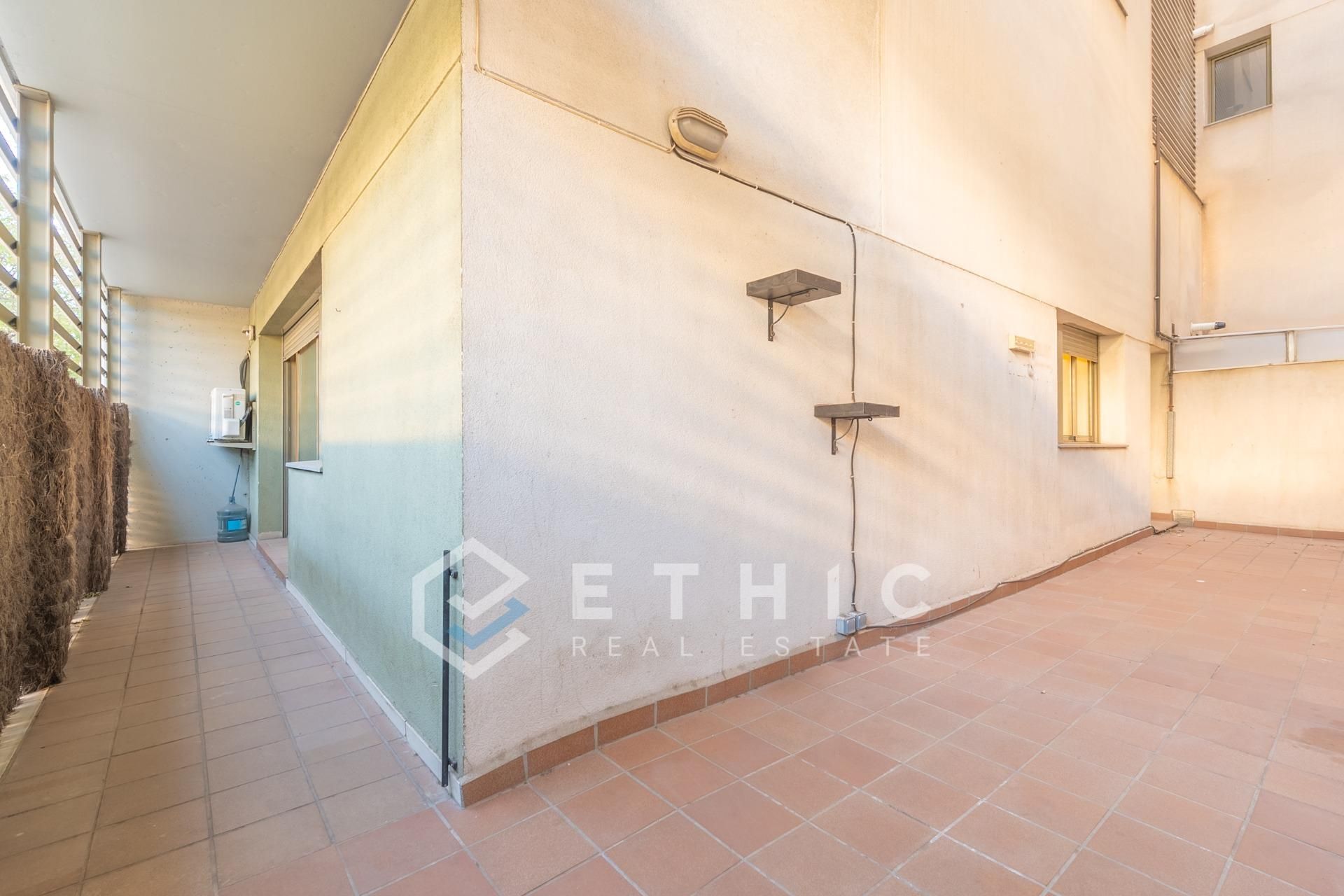 Planta baixa en venda en  Barcelona Capital amb Aire condicionat, Calefacció i Jardí privat
