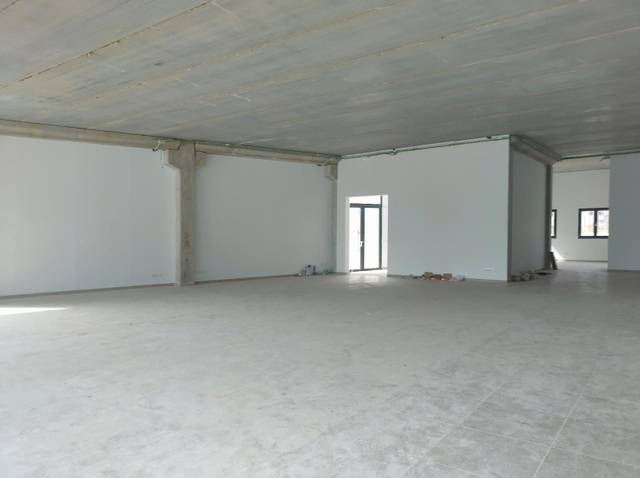 Nave industrial en Alquiler en Población de Arroyo