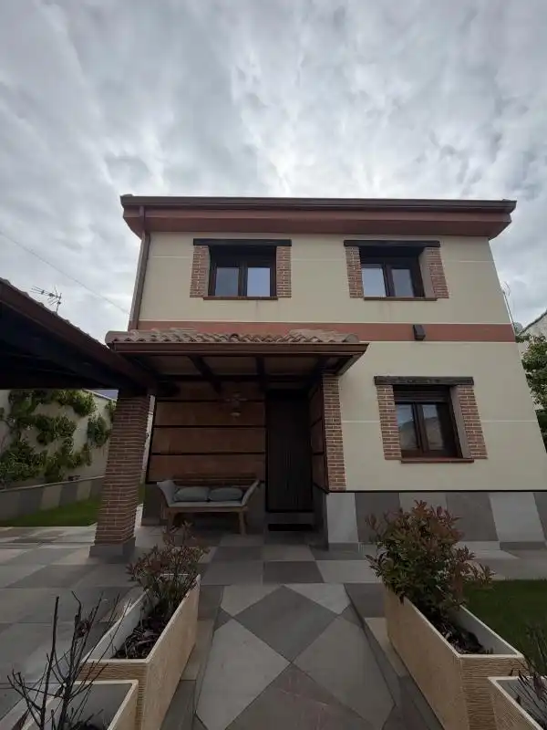Vista exterior de Casa o chalet en venta en Trijueque con Aire acondicionado, Calefacción y Jardín privado