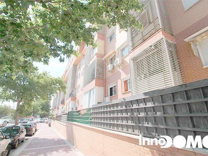 Exterior view of Duplex for sale in Parla  with Heating, Parquet flooring and Terrace