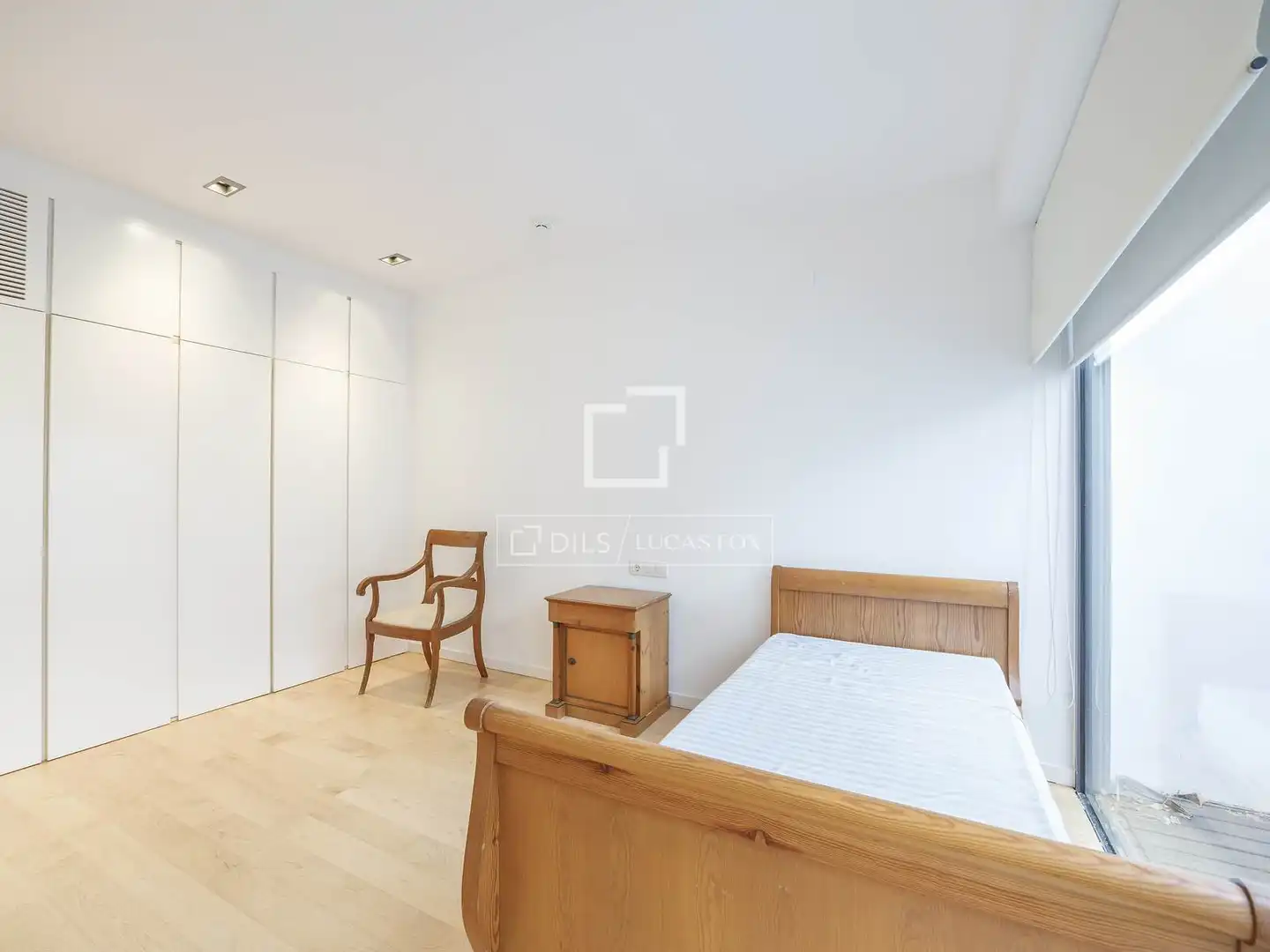 Bedroom of Houses for sale in Sagunto / Sagunt  with Air Conditioner, Parquet flooring and Swimming Pool