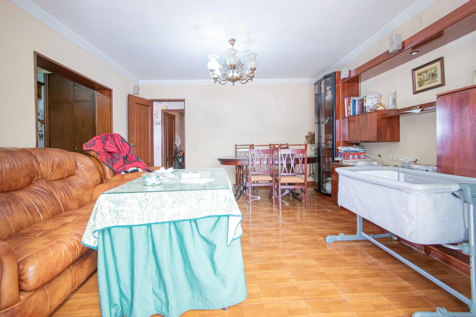 Menjador de Casa adosada en venda en  Sevilla Capital amb Aire condicionat, Terrassa i Traster