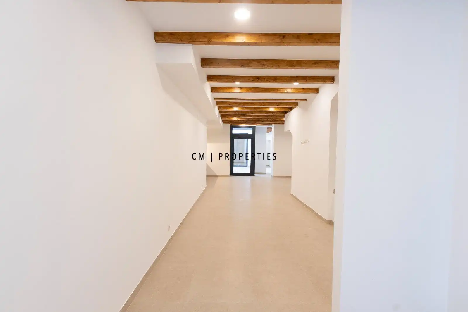 Flat for sale in Valencia  with Air Conditioner, Heating and Swimming Pool
