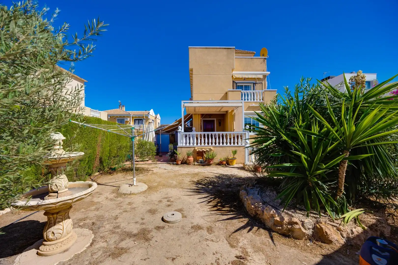 Detached house with terrace for sale in Nueva Torrevieja - Aguas Nuevas, imagen 3
