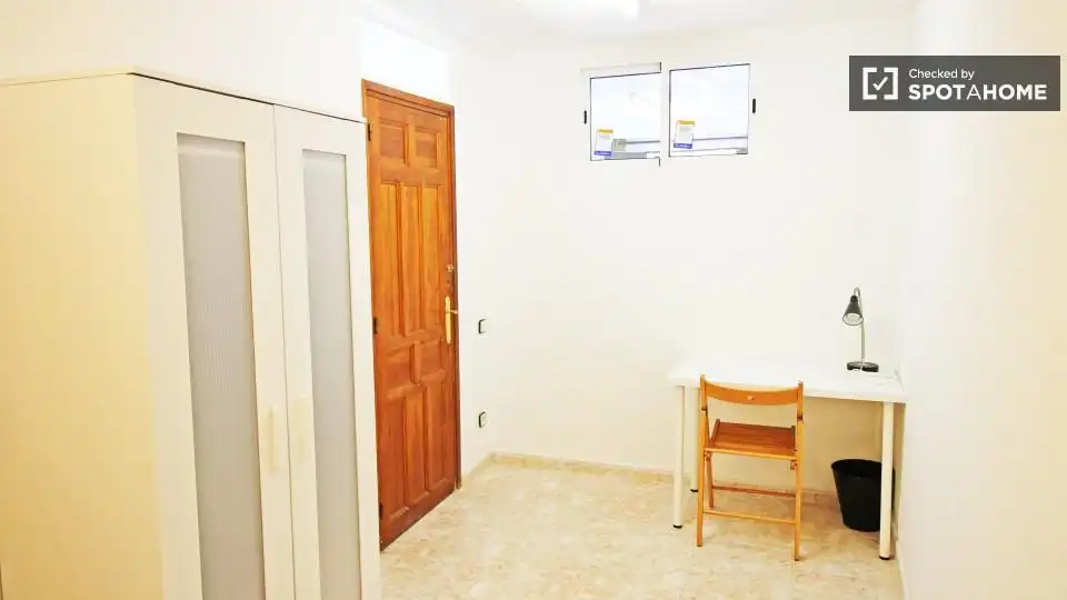 Room in El Raval