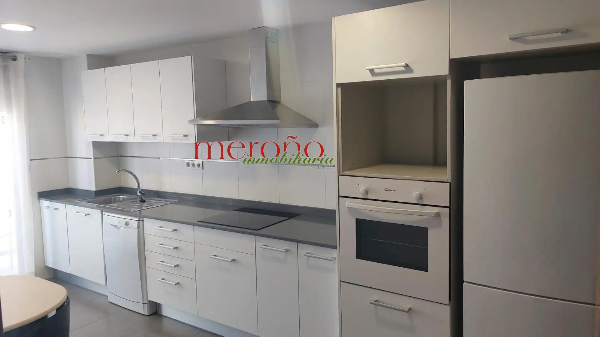 Cocina de Piso de alquiler en Elche / Elx con Terraza y Piscina comunitaria