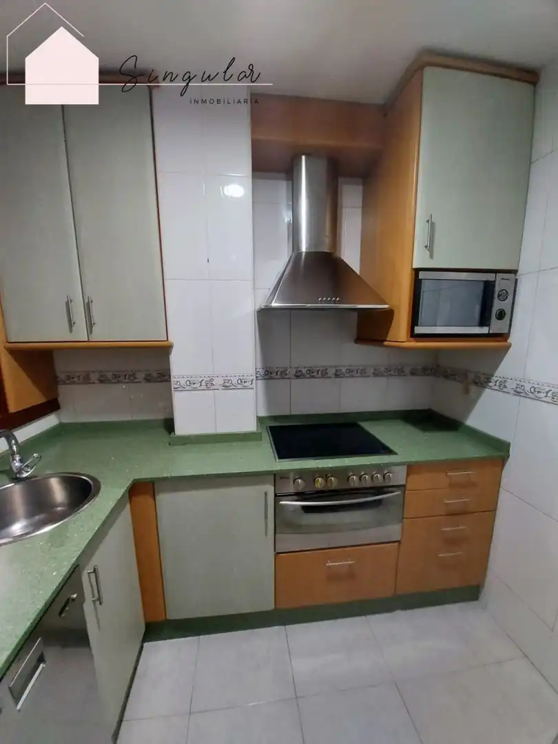 Küche von Wohnung zur Miete in Vigo  mit Heizung, Parkett und Terrasse