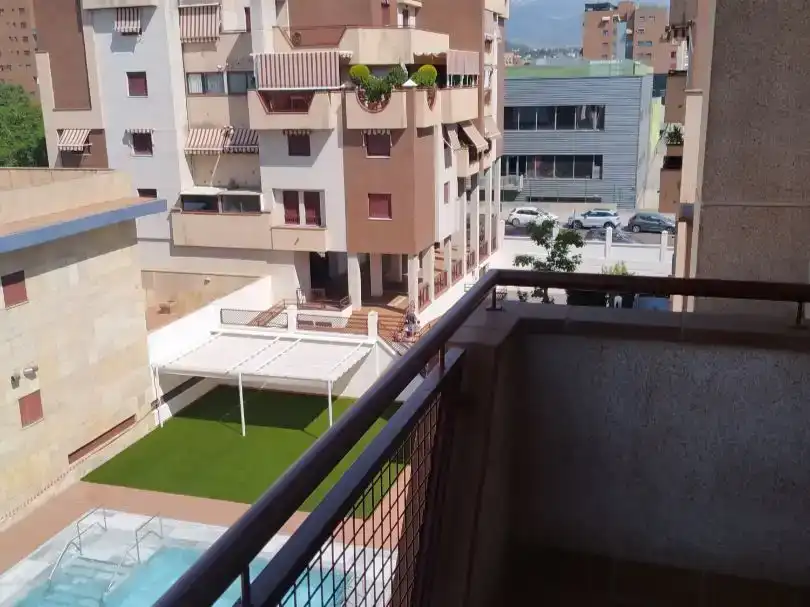 Terrassa de Pis en venda en Granada amb Aire condicionat, Jardí privat i Traster