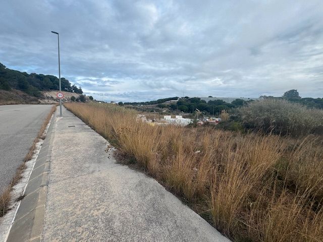 Industrial land for sale in Centre