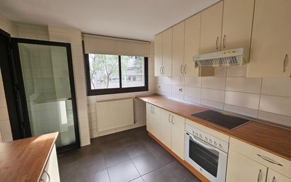 Kitchen of Flat to rent in  Madrid Capital  with Heating and Community pool