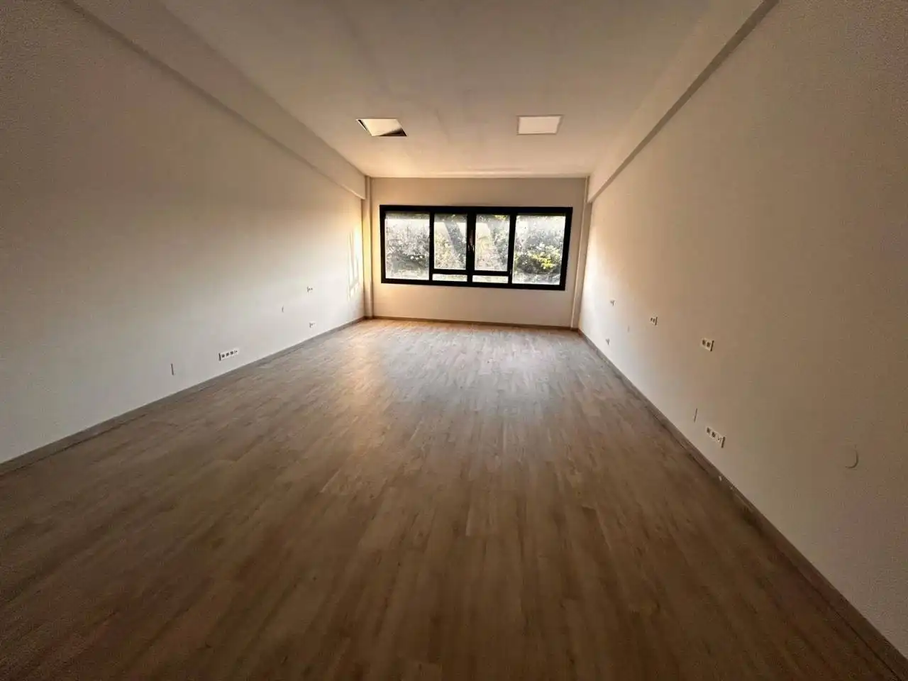 Oficina de alquiler en Martutene