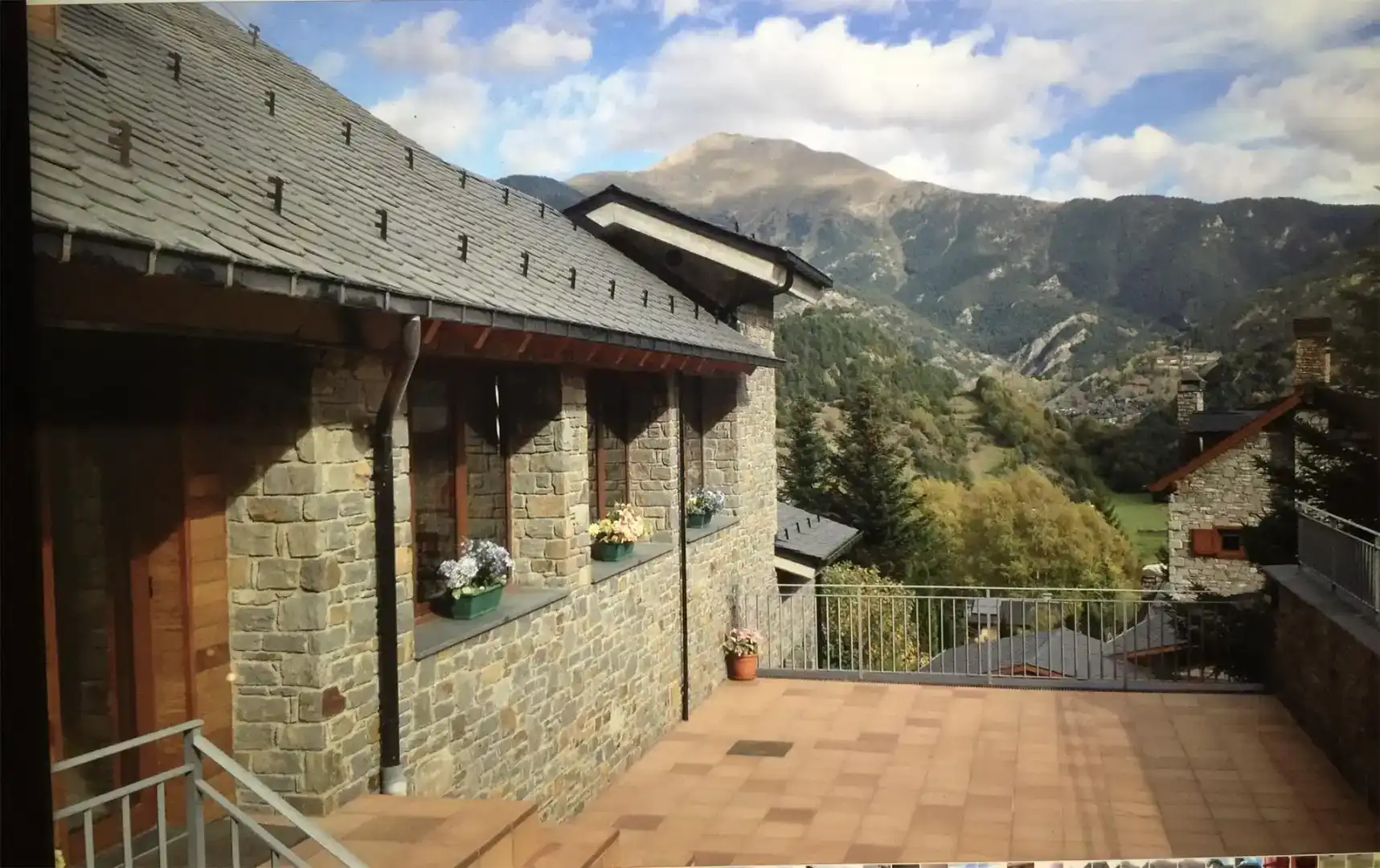 4-bedroom chalet for sale in La Massana · 2 of 12
