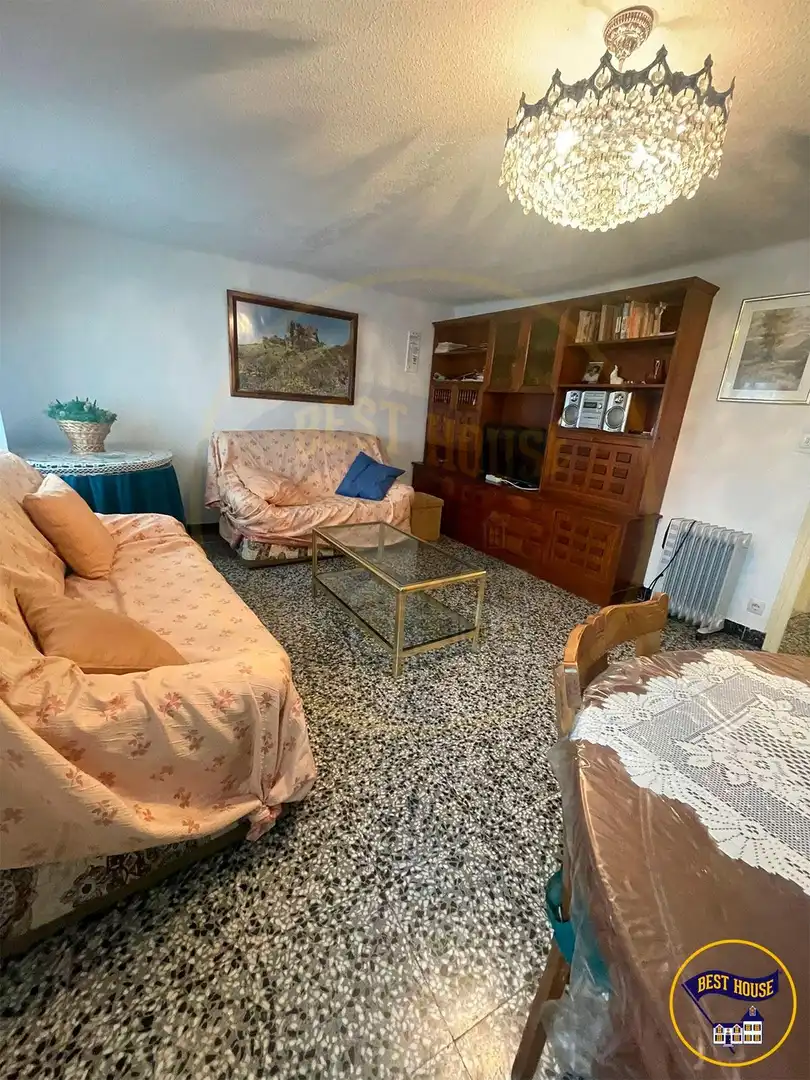 Sala de estar de Finca rústica en venta en Boniches con Calefacción, Terraza y Trastero