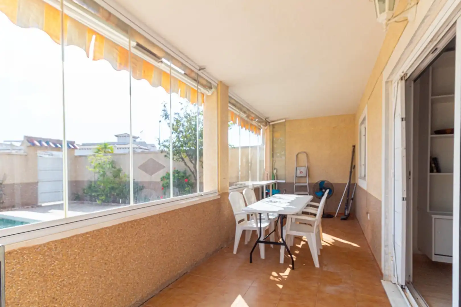 Terrassa de Casa o xalet en venda en Orihuela amb Aire condicionat, Jardí privat i Terrassa