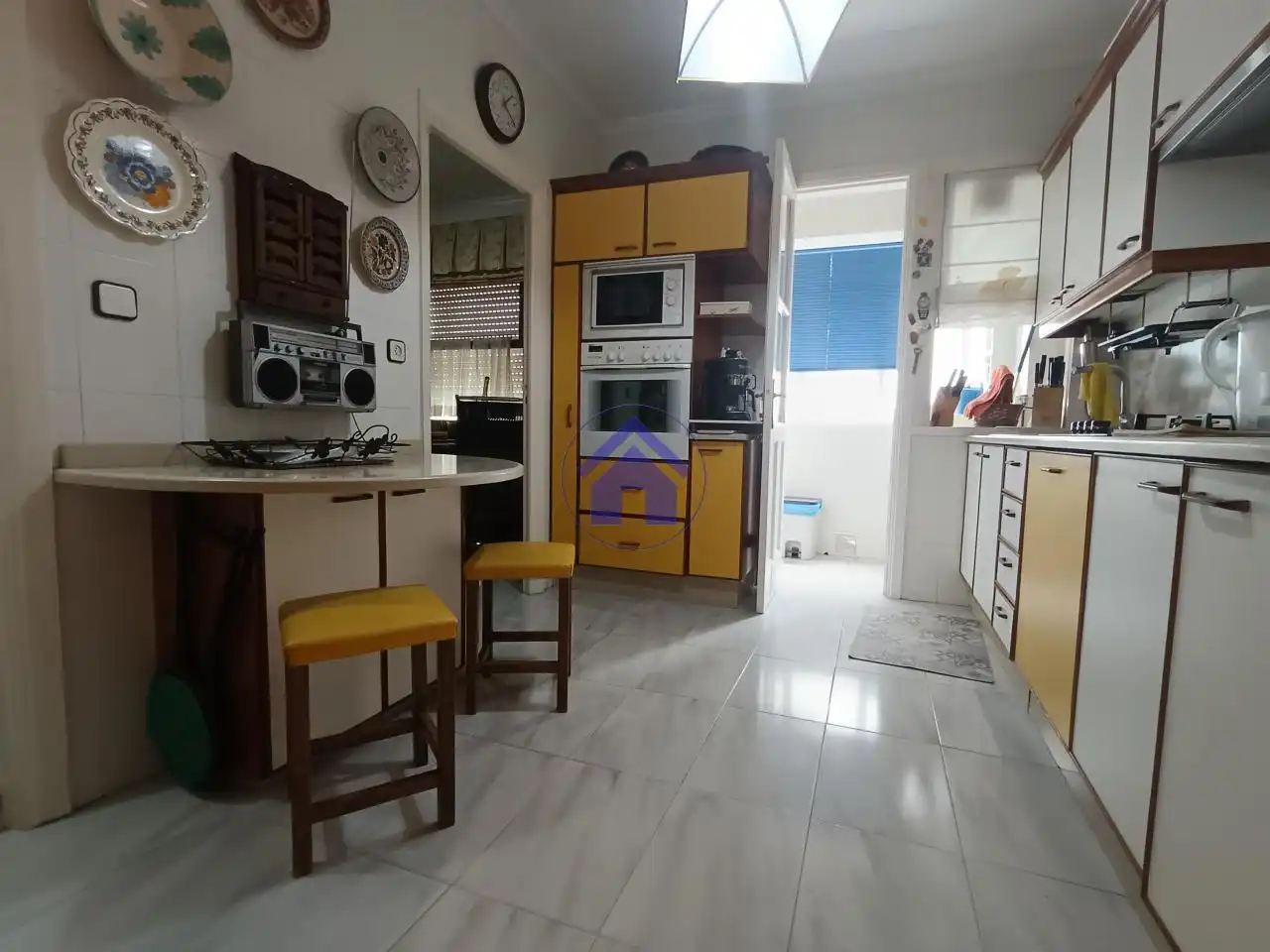 Kitchen of Flat for rent in Vigo   with Heating, Parquet flooring and Terrace