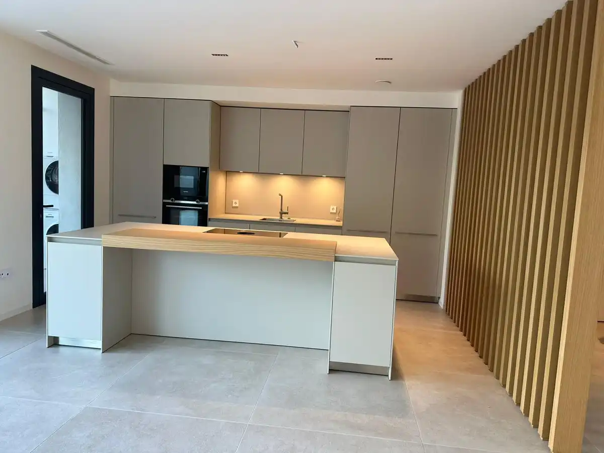 Cocina de Apartamento en venta en Madrid con Aire acondicionado y Microondas