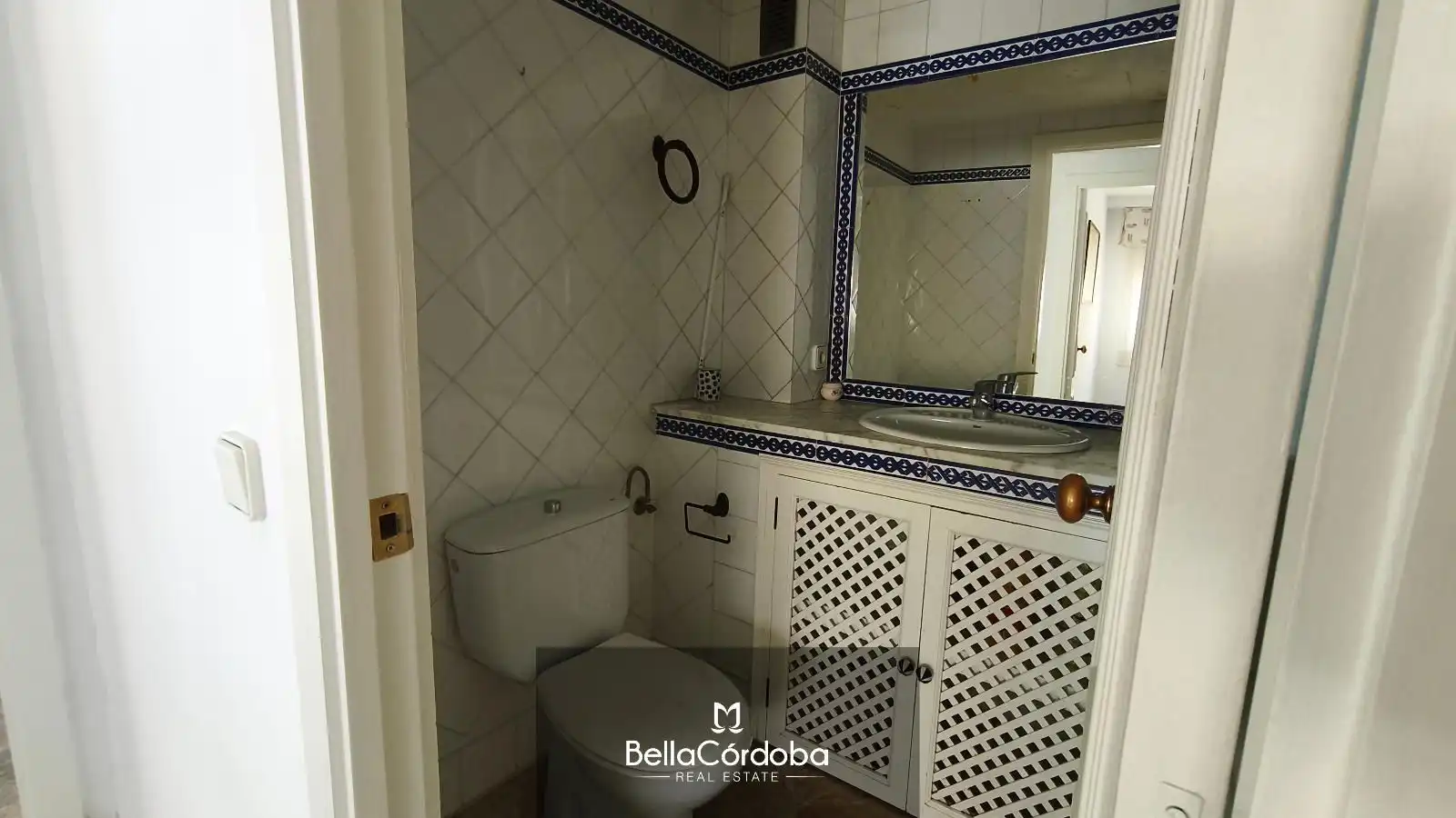 Bathroom of Flat for sale in Córdoba  with Air Conditioner, Storage room and Swimming Pool