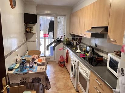 Kitchen of Flat for sale in Barakaldo 