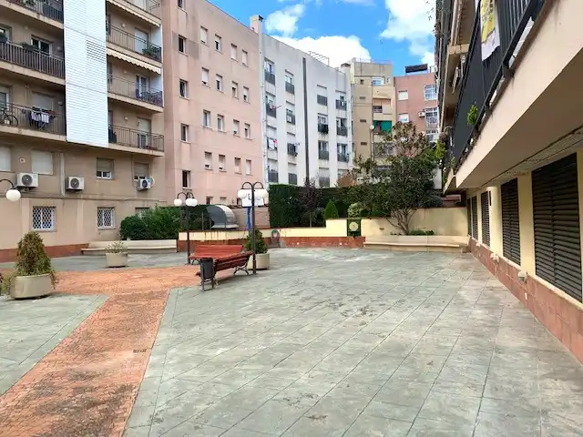 Außenansicht von Maisonette zum Verkauf in Badalona mit Klimaanlage, Heizung und Terrasse