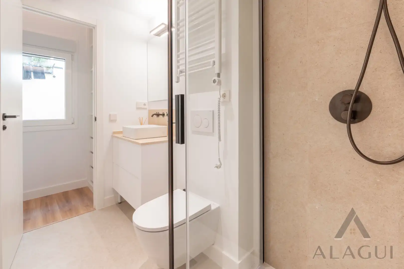 Baño de Apartamento en venta en Madrid con Aire acondicionado, Calefacción y Amueblado