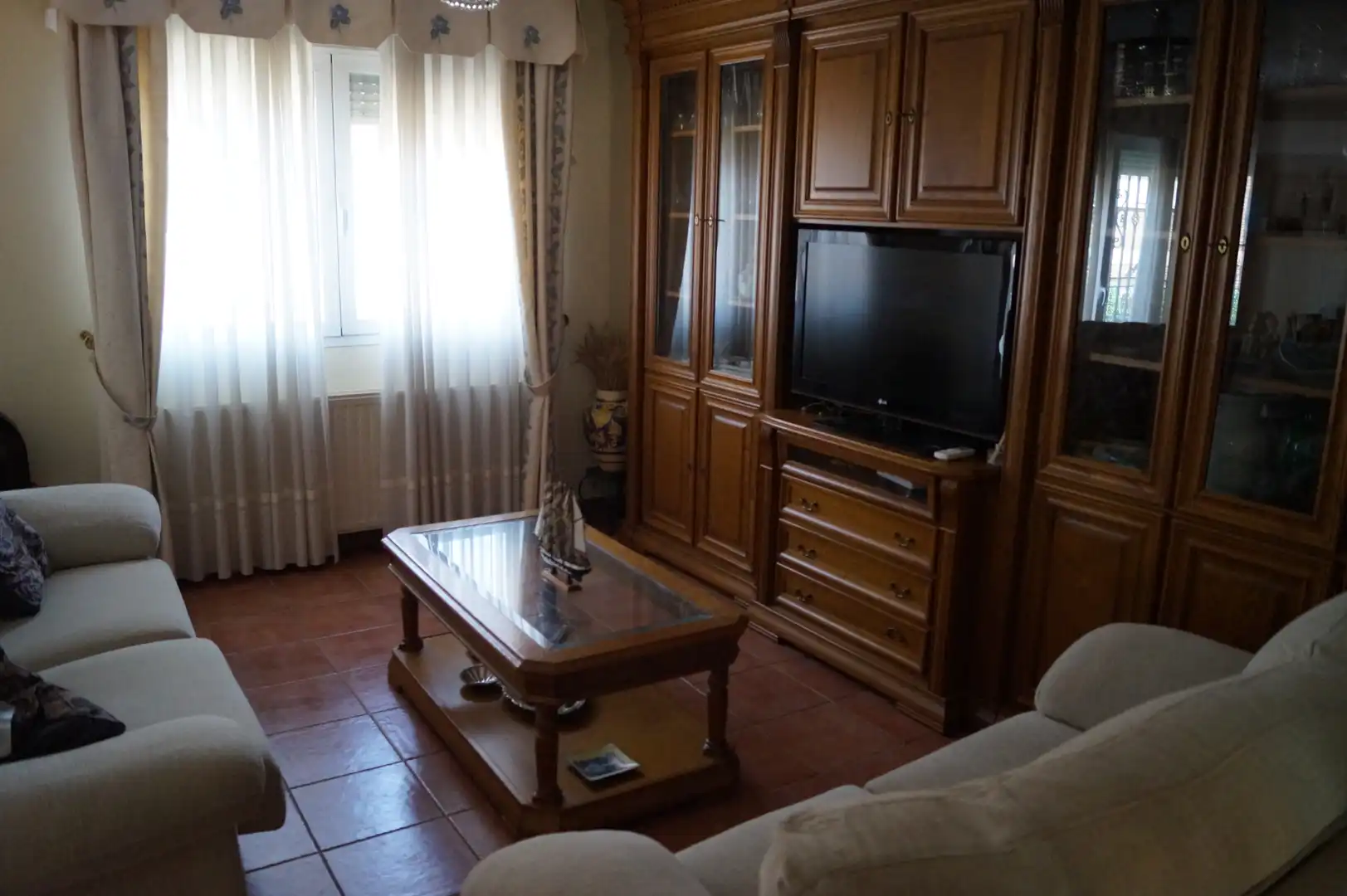 Sala de estar de Casa adosada en venta en Guadalajara con Jardín privado y Terraza