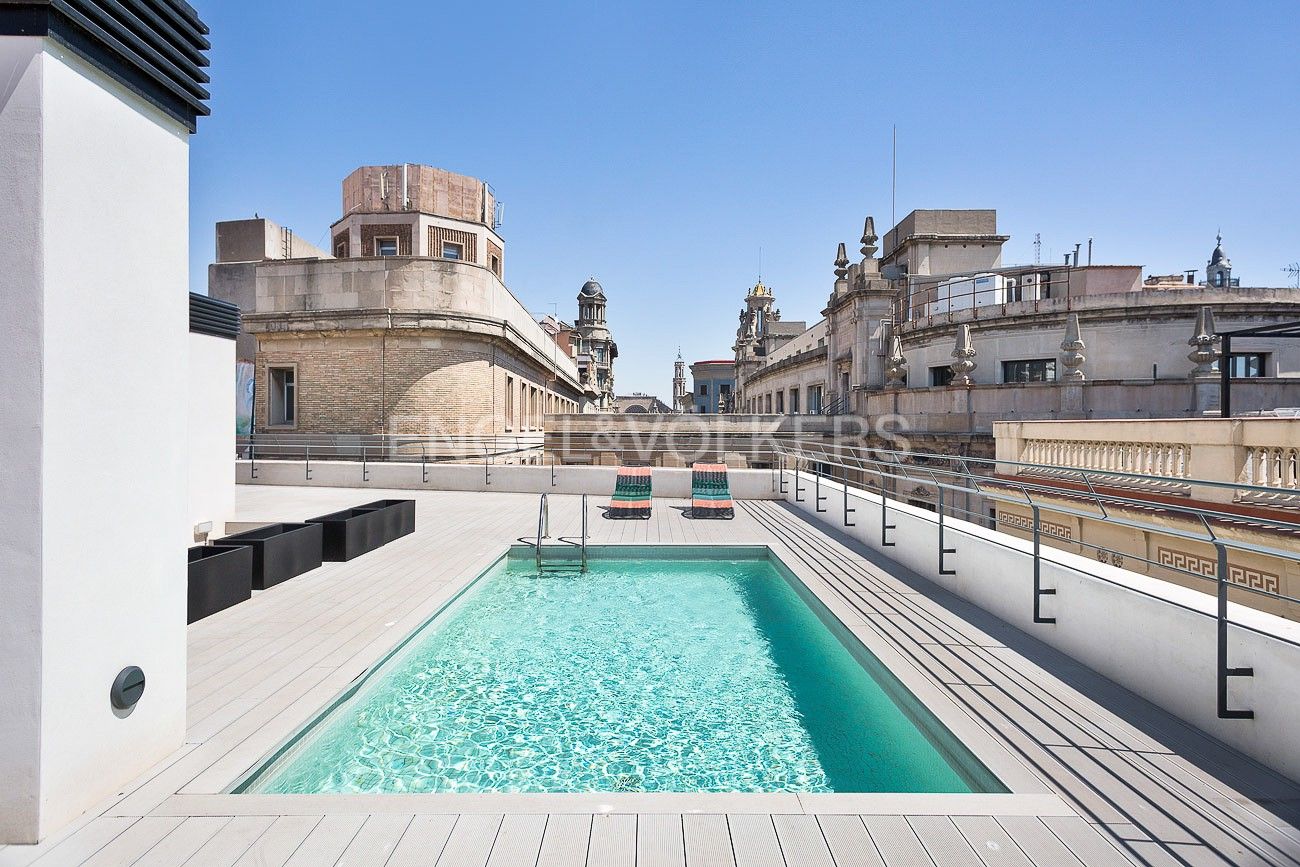 Swimming pool of Attic to rent in  Barcelona Capital  with Air Conditioner, Heating and Terrace