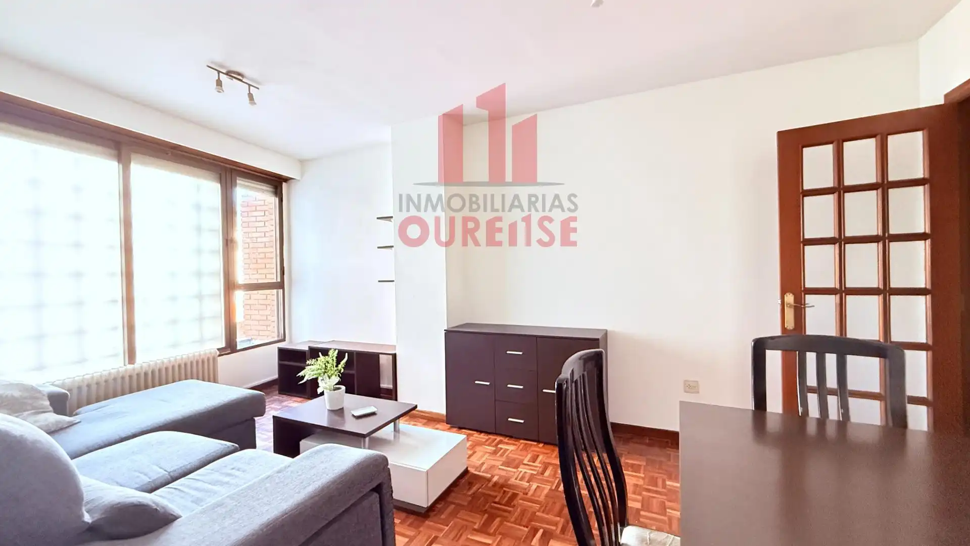 Vista exterior de Piso en venta en Ourense Capital  con Calefacción, Parquet y Trastero