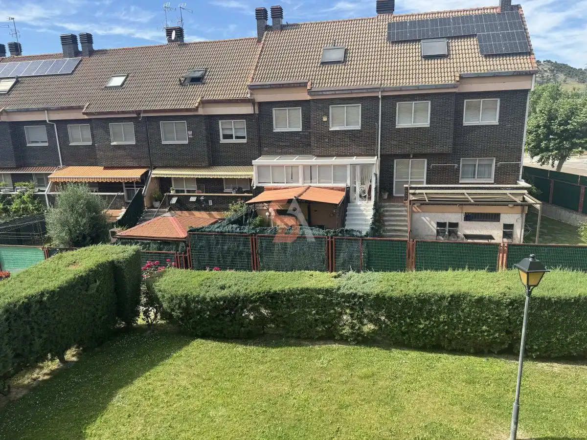 Jardí de Pis en venda en Cistérniga amb Calefacció i Traster