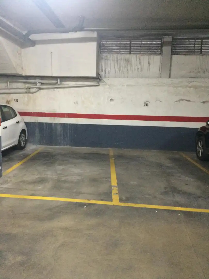 Aparcament de Casa o xalet en venda en Jaén amb Terrassa, Traster i Balcó