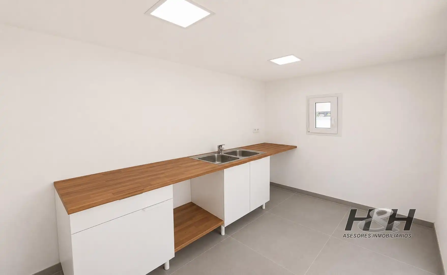 Cocina de Ático de alquiler en Burjassot con Terraza, Trastero y Balcón