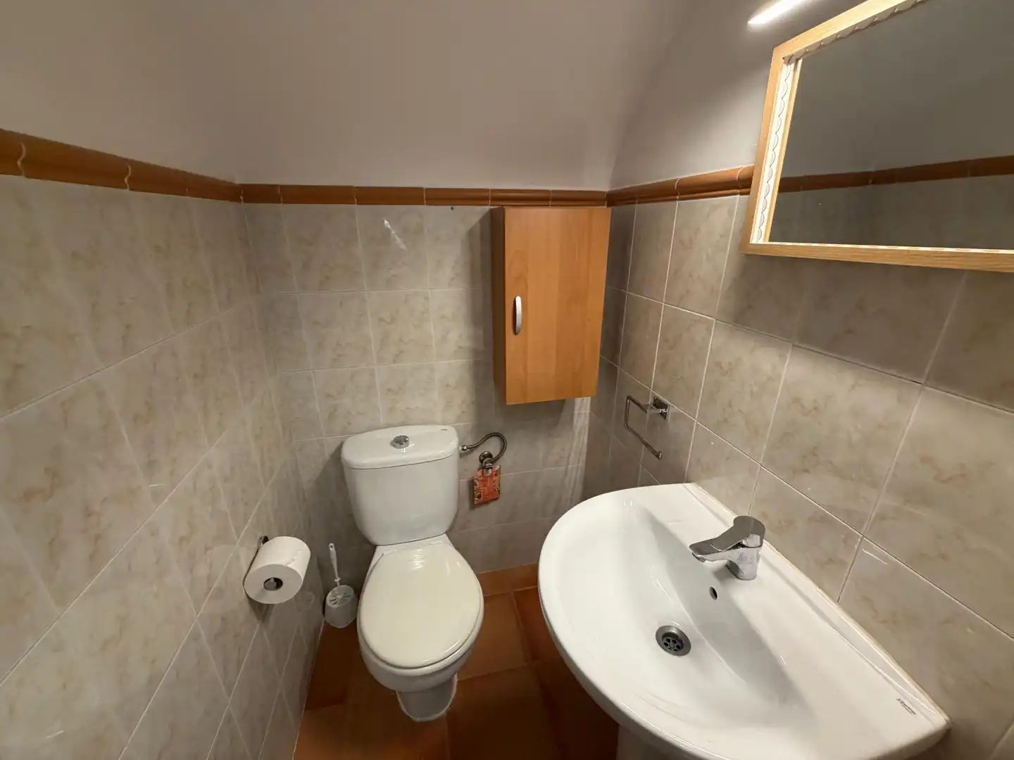 Badezimmer von Einfamilien-Reihenhaus zum Verkauf in Dénia mit Klimaanlage, Privatgarten und Terrasse